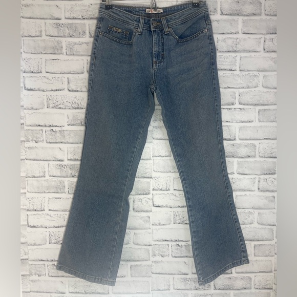 Lee Mid Rise Bootcut Lower on Waist Petite Jeans 6P - Picture 1 of 8